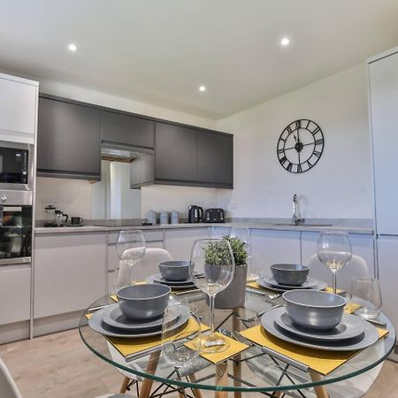 Modern, Cosy Whole House Wifi Close To Attractions Sheffield Exterior foto