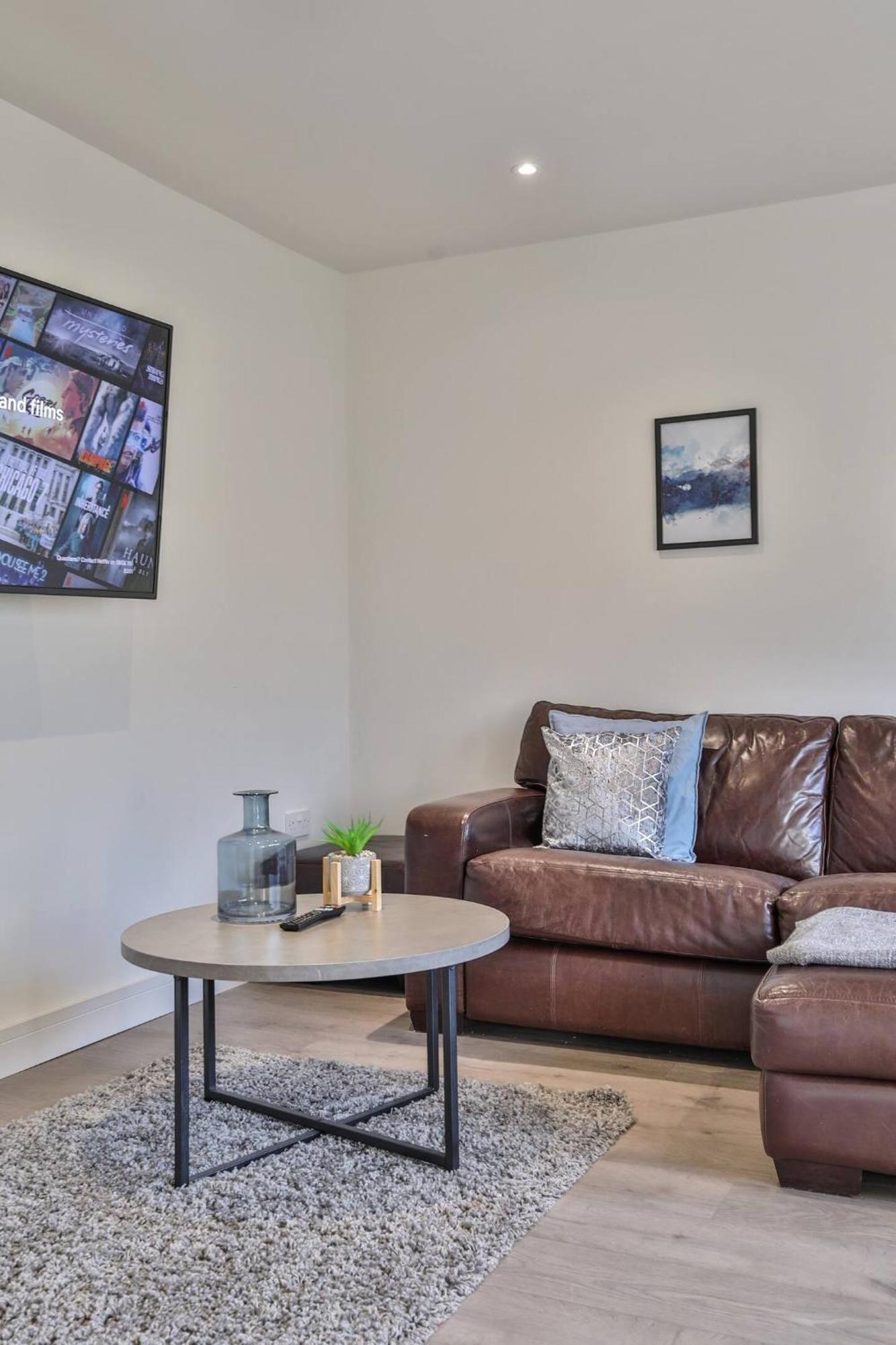 Modern, Cosy Whole House Wifi Close To Attractions Sheffield Exterior foto